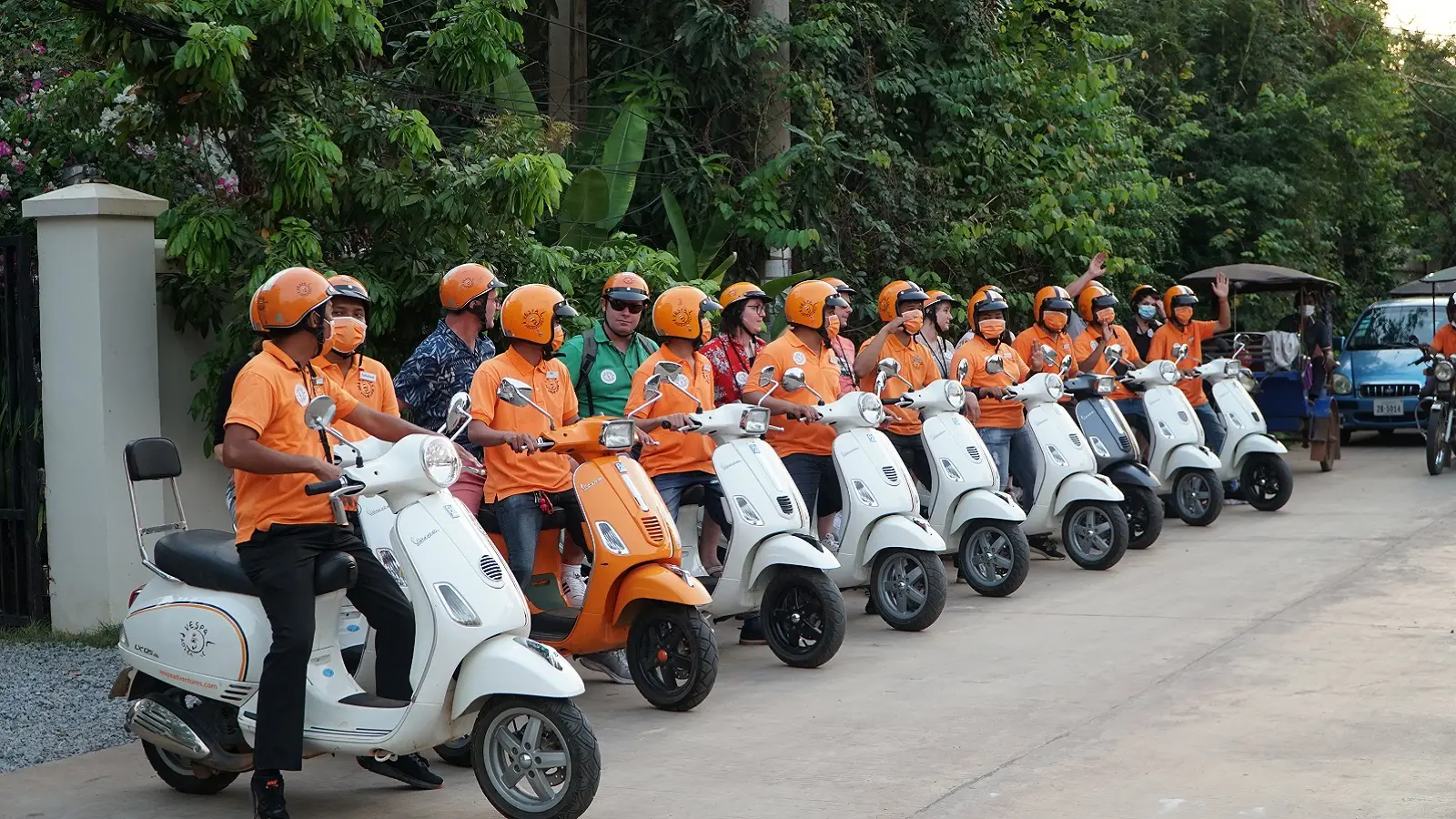 Night food tour by Vespa